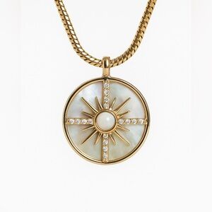 ⚜️❤️‍🔥 Camila Coelho Gold and Pearl Radiant Necklace 💫